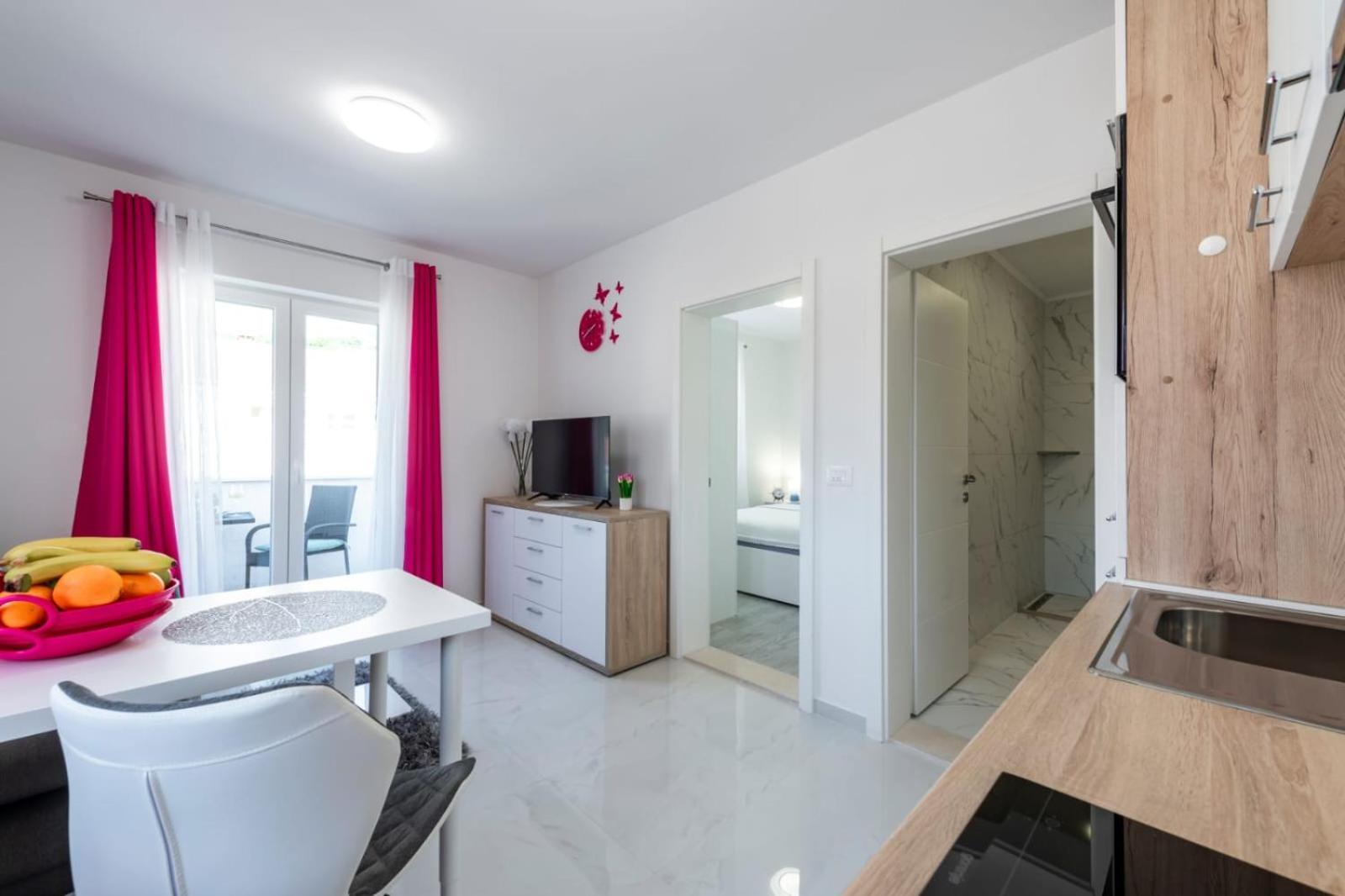 Apartments Kiki Mlini Eksteriør bilde