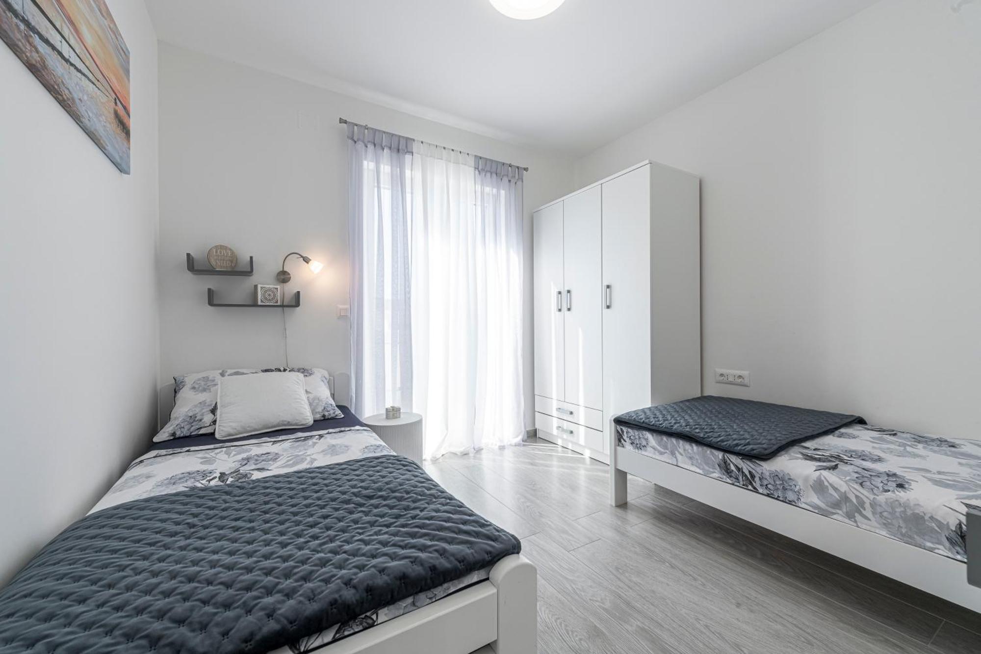 Apartments Kiki Mlini Eksteriør bilde