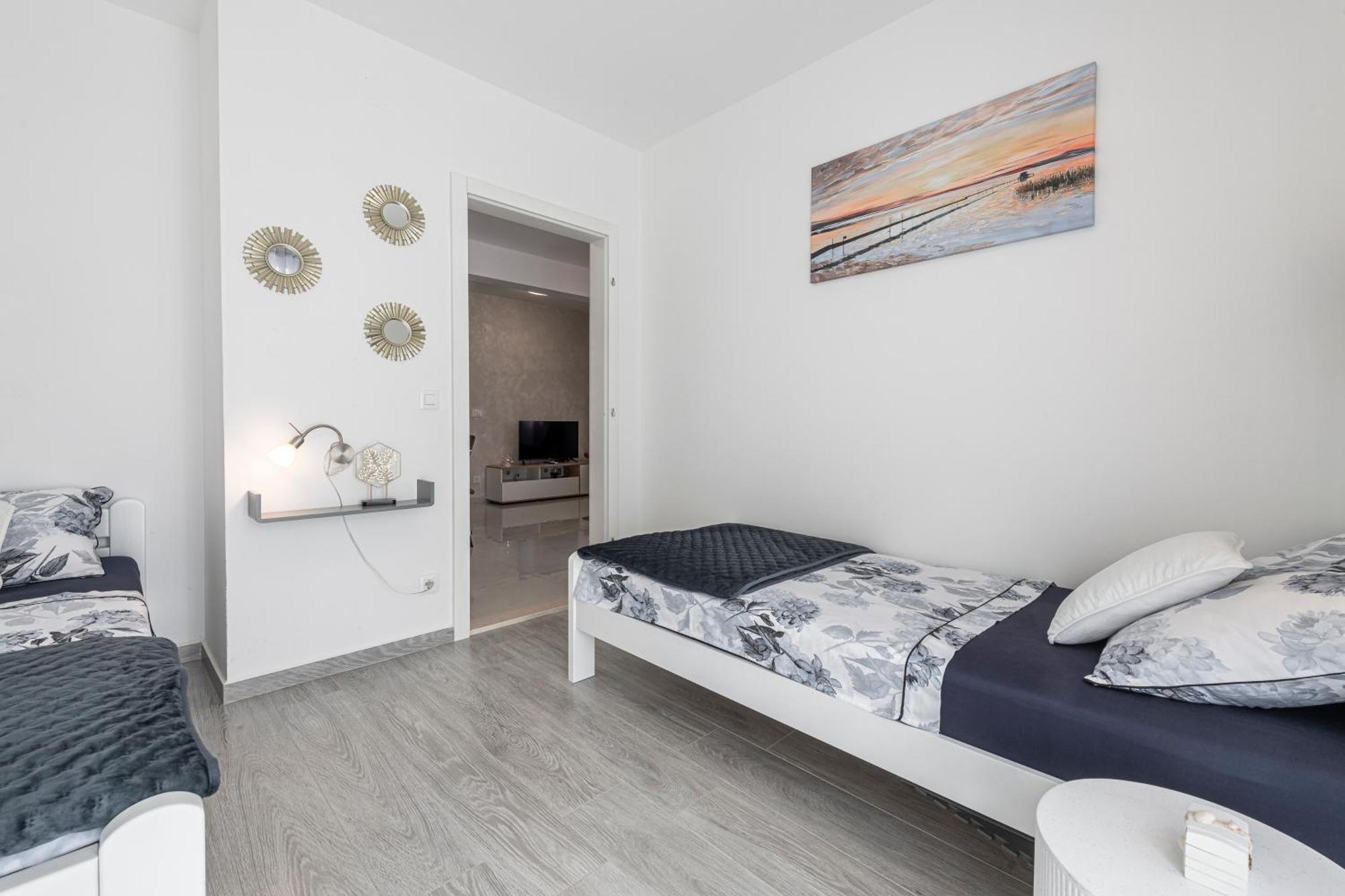 Apartments Kiki Mlini Eksteriør bilde